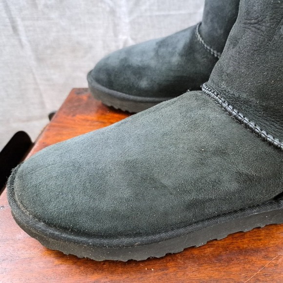 UGG Classic Tall II Boot 1016224 Women's 9 Black Twinface Winter Shearling Lined - Picture 4 of 13